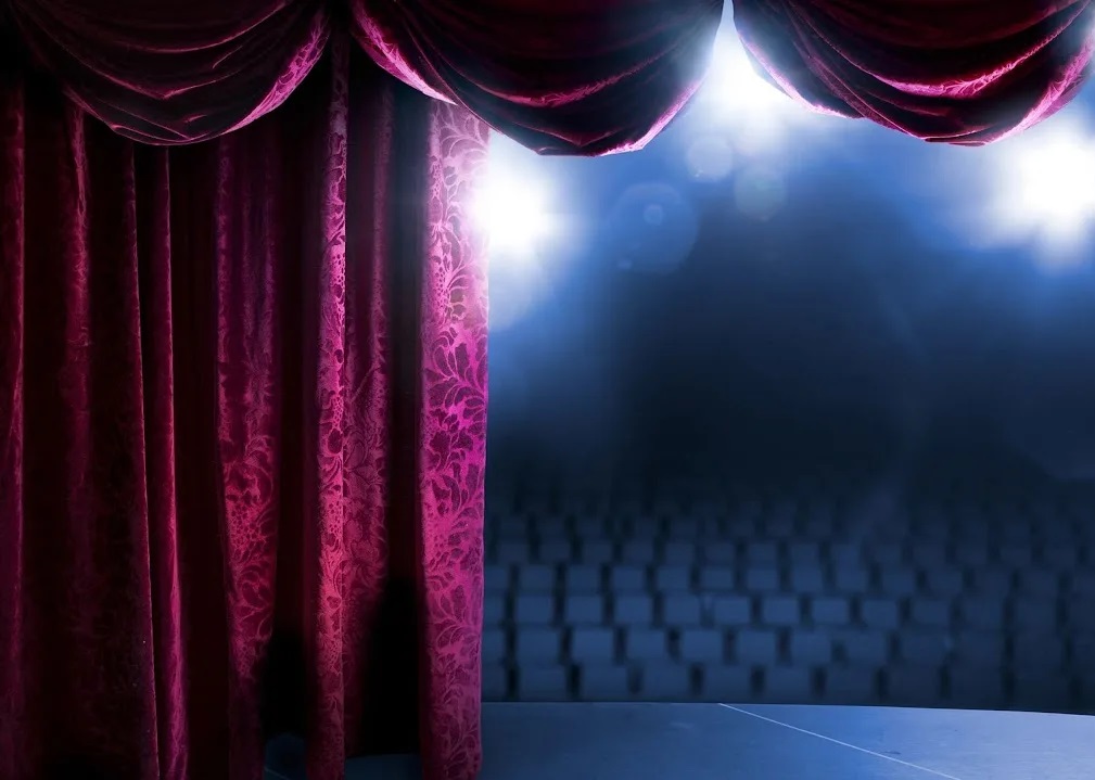 Репертуар на декабрь – Красные ворота