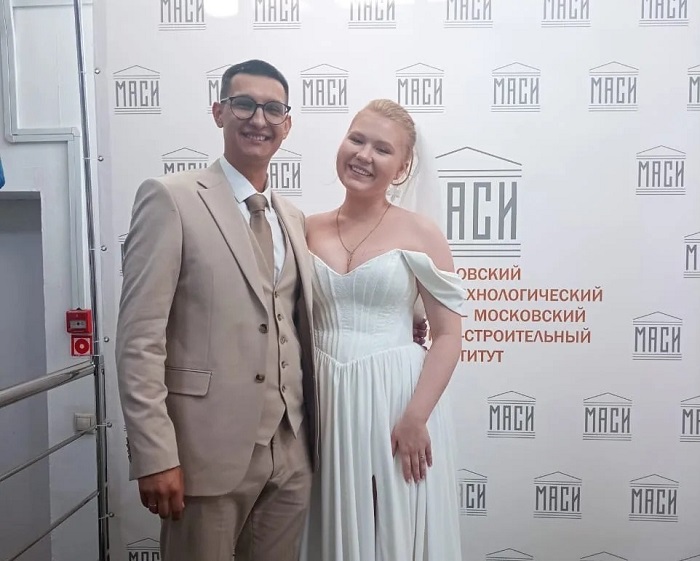И в горе, и в радости, и на лекции, и на сессии: жених и невеста подали документы в МГТУ-МАСИ